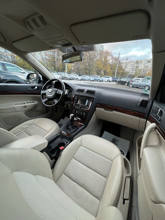 Skoda Octavia 2011р 1.4 саха