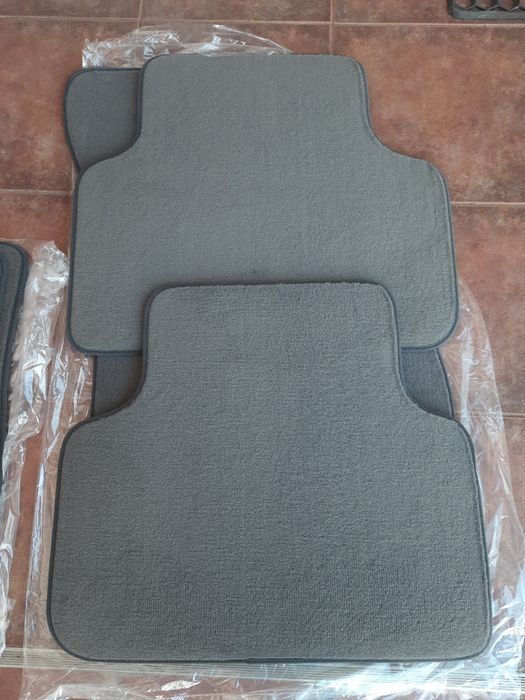 Нові велюрові коврики Audi Q7 Q8 4m текстильні ауди ку 7 8 4м