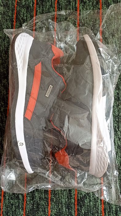 Кроссовки летние