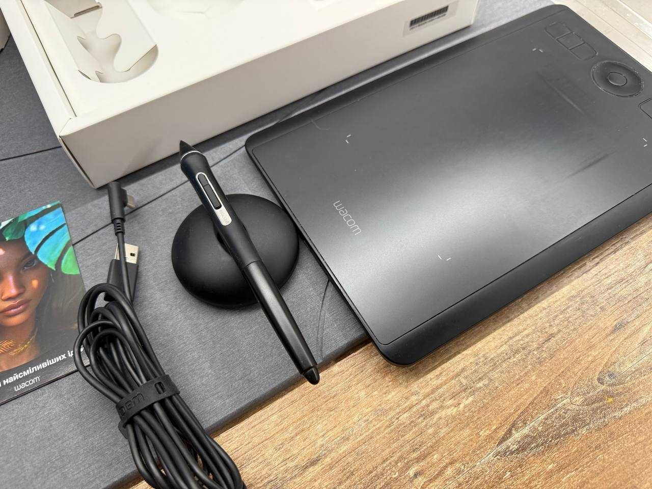 Графічний планшет Wacom Intuos Pro S Bluetooth Black PTH460