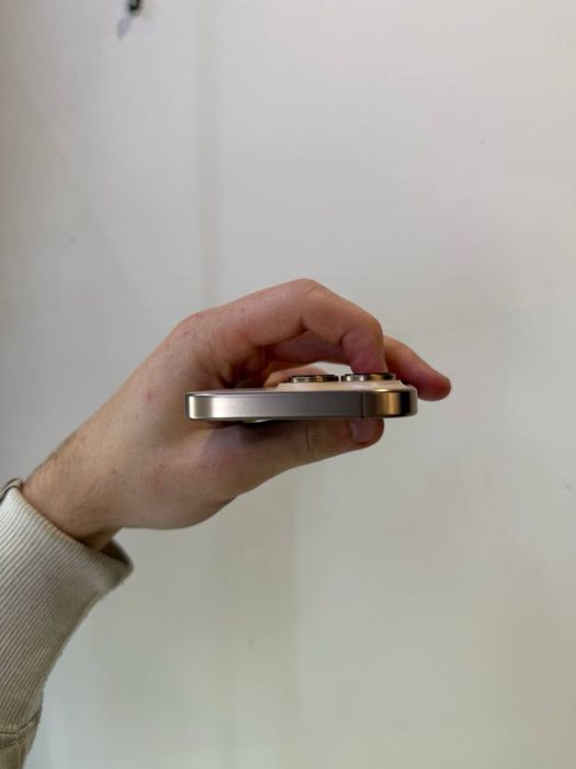 iPhone 16 Pro 512 100% на E-Sim