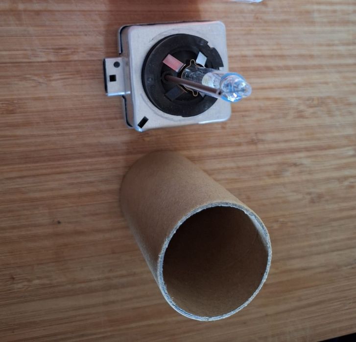 żarówka ksenonowa  Philips XenStart D1S 35W.