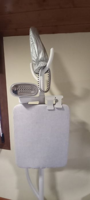 Ferro a Vapor Vertical Rowenta