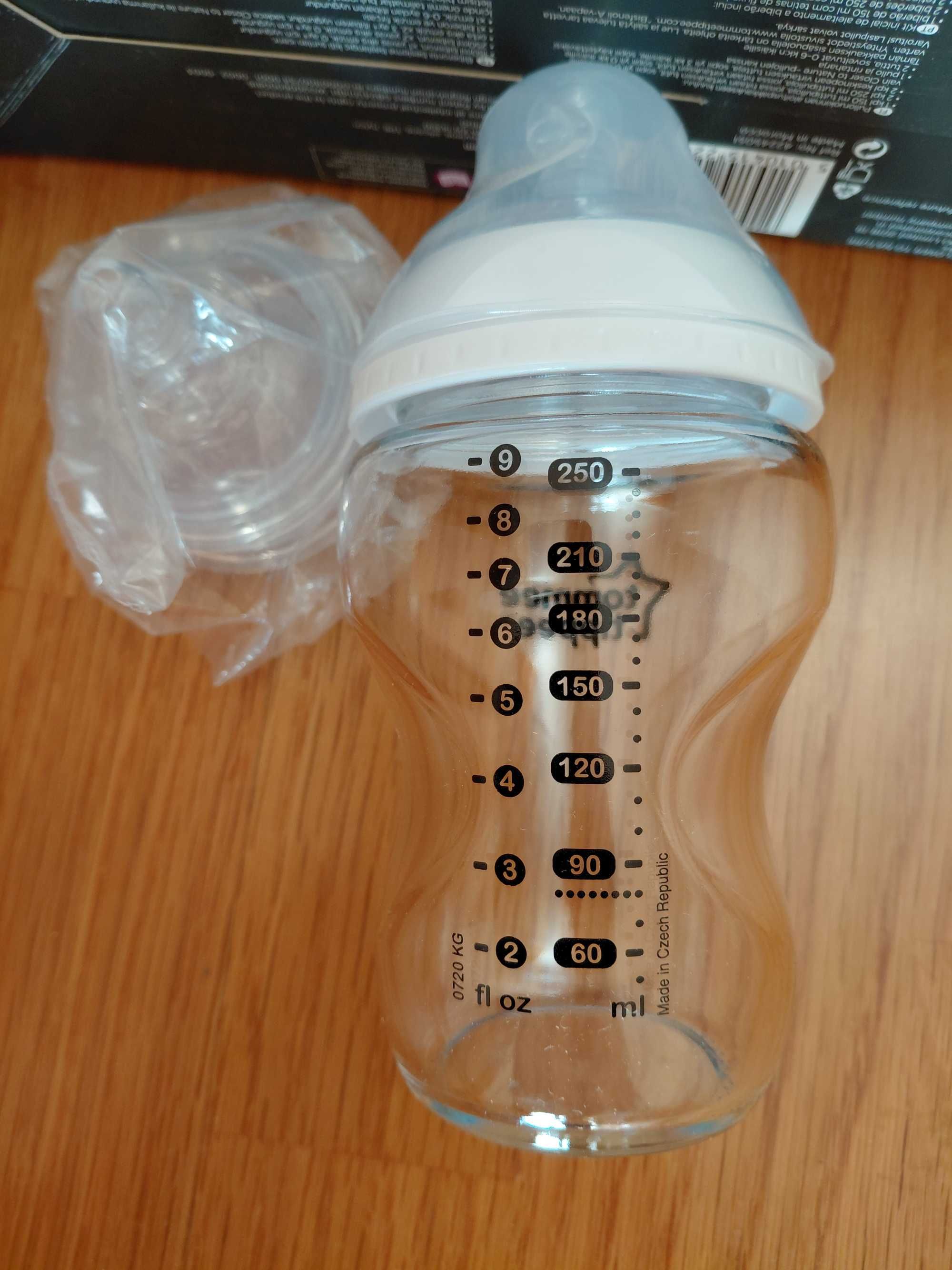 Biberão de vidro e chucha da marca Tommee Tippee