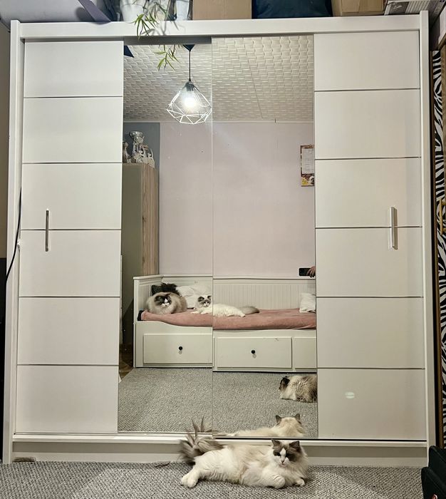 Biała Szafa 200 cm z drzwiami przesownymi z lustrem