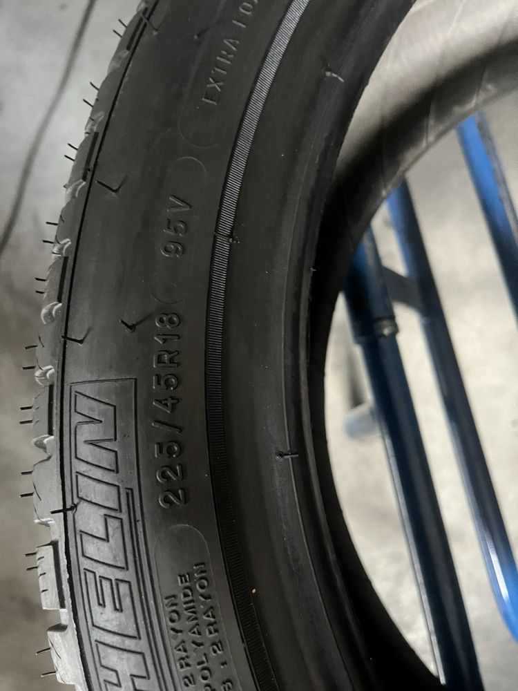 225/45/18 R18 Michelin Pilot Alpin PA4 ZP 4шт нові зима