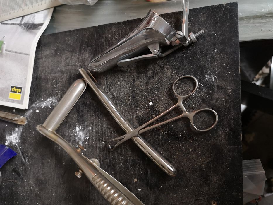 Narzędzia ginekologiczne, chirurgiczne, wzierniki, nożyce