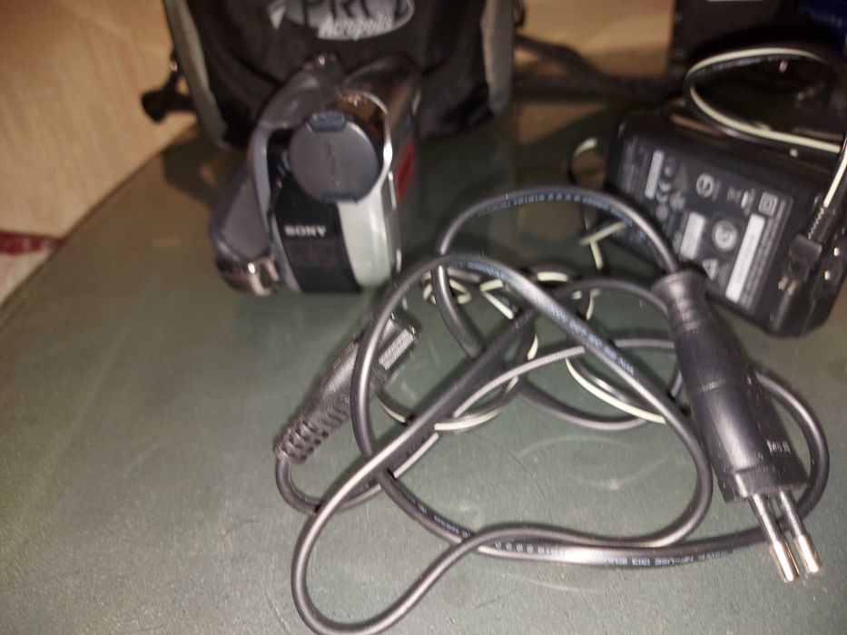 Видеокамера Sony DCR-HC23E