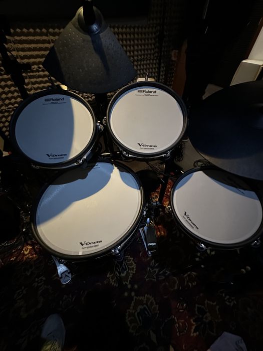 Bateria Roland TD-27KV2 V-Drums com Extras