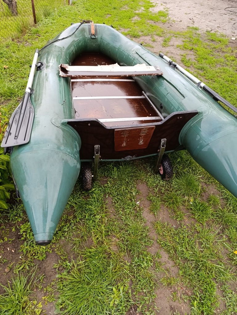 Лодка navigator 330