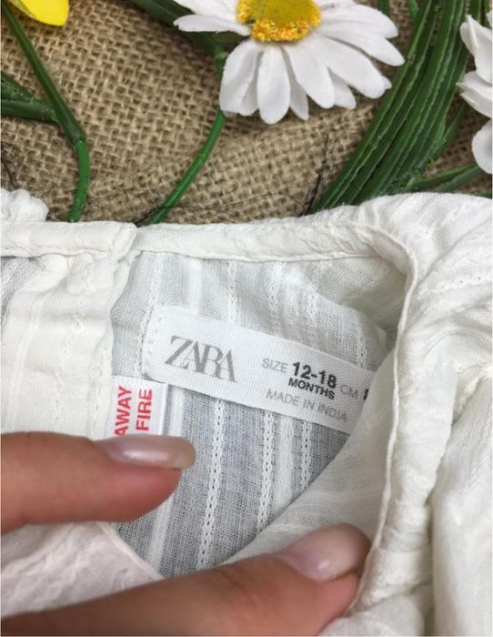 Молочний бодік zara на 12-18 міс