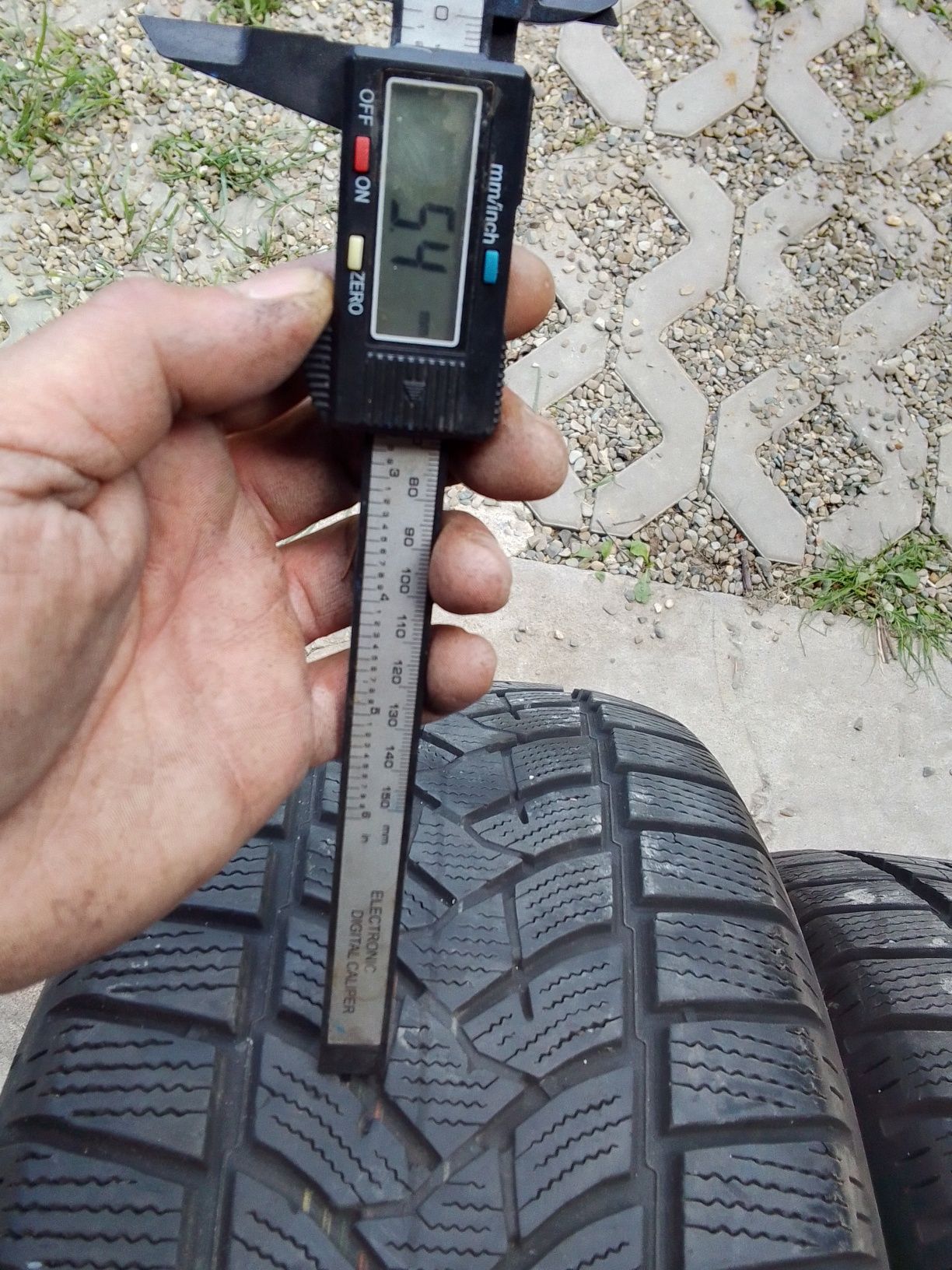 2 Opony zimowe 235/60r18 DUNLOP 2021r