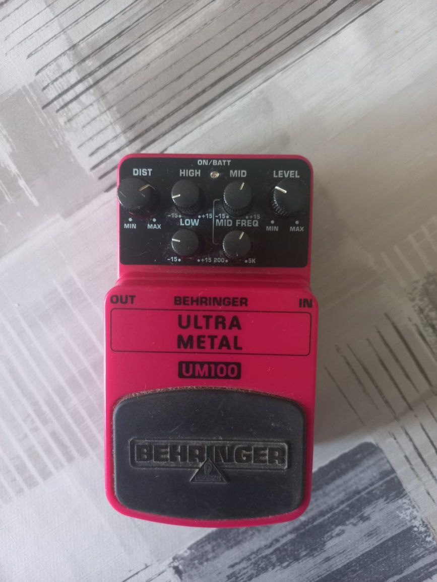 Pedal Behringer um100