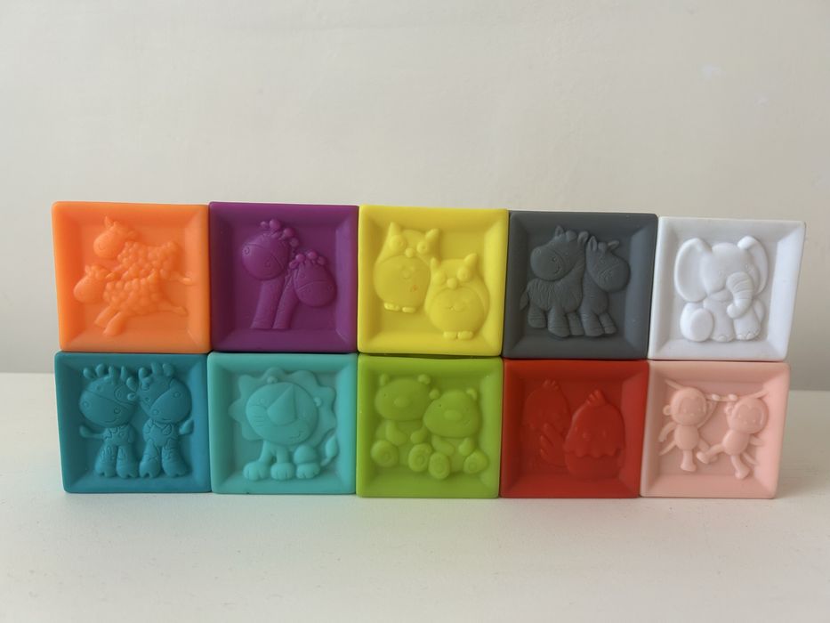 Розвиваючі силіконові кубики Infantino