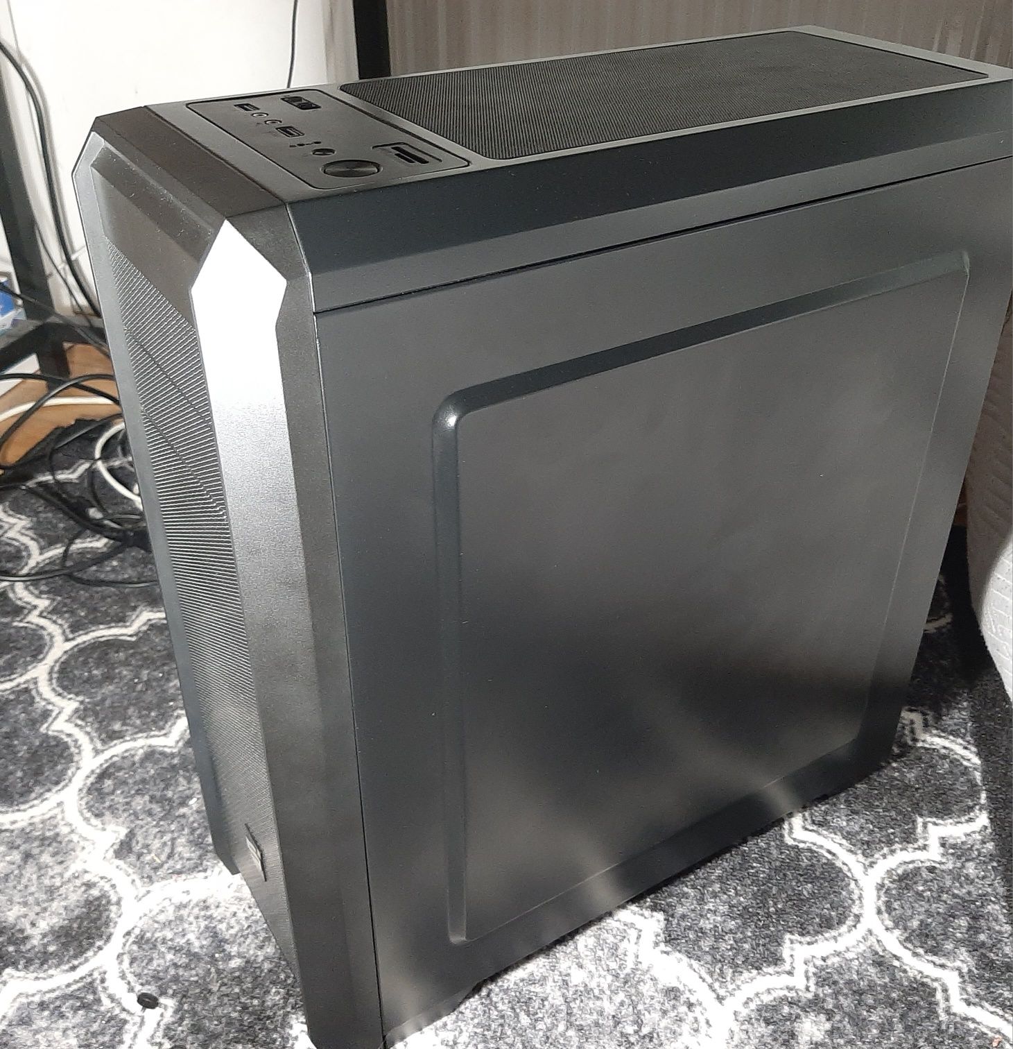 Komputer Gaming, Ryzen 5 2600, gtx 1060, 16gb ram, 240gb ssd