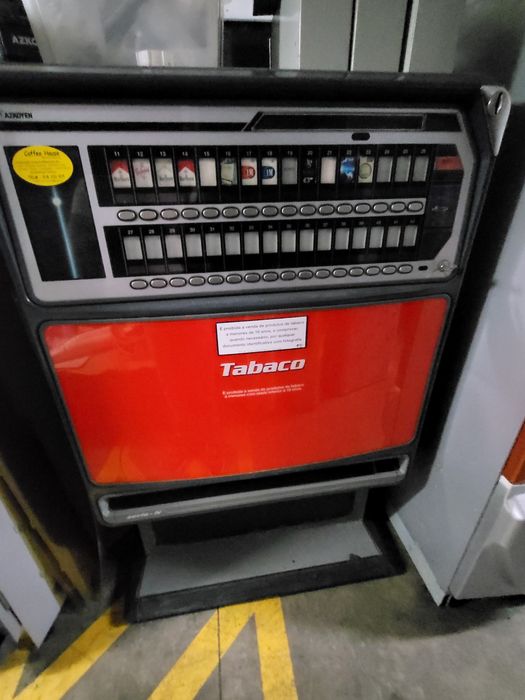 Vendo Máquinas 10 Tabaco com moedeiros e noteiros