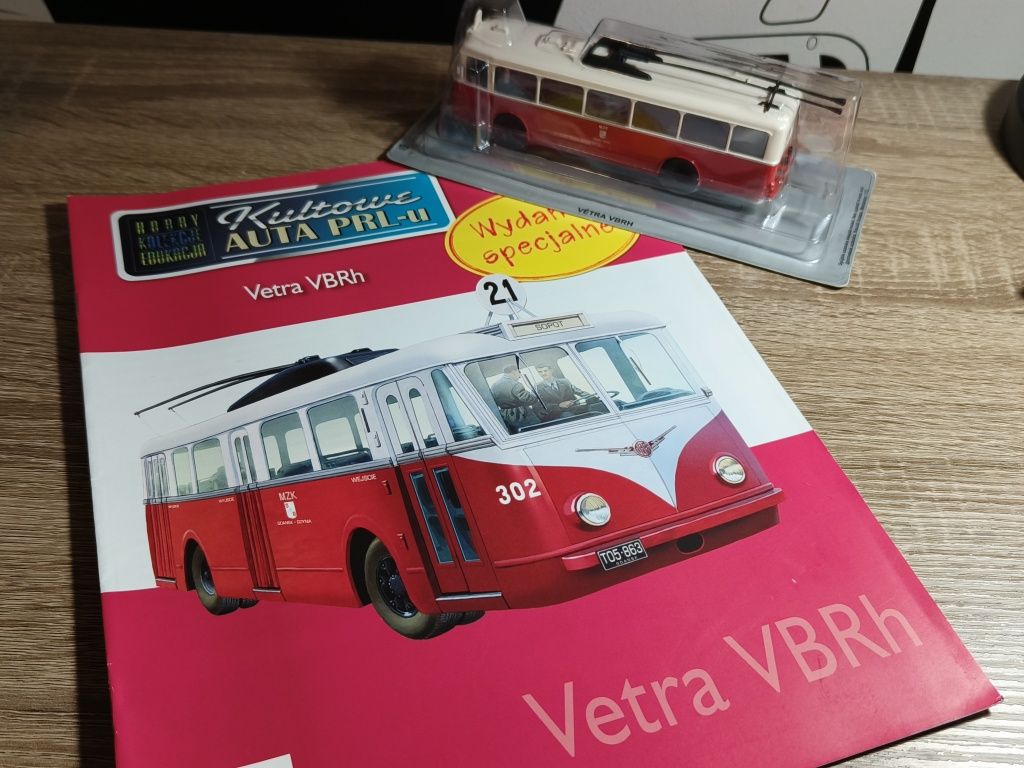 Gazetka + Model Trolejbus VETRA VBRh 1:72 DeAgostini Kultowe Auta PRL