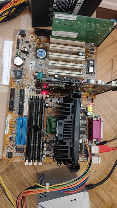 Płyta główna MSI BX Master Slot 1 Pentium III 450 384 MB RAM