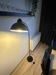 Lampa stojąca podłogowa