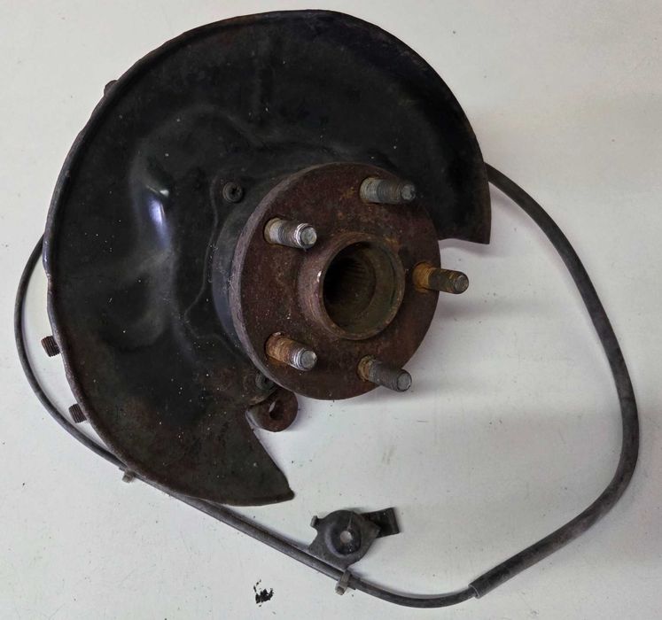 Zwrotnica piasta prawy przód Toyota Celica VII 1.8 VVTi