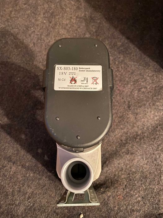 Wyrzynarka bezprzewodowa z ładowarką