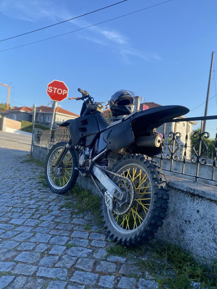 Troco/vendo susuki rm125 2T