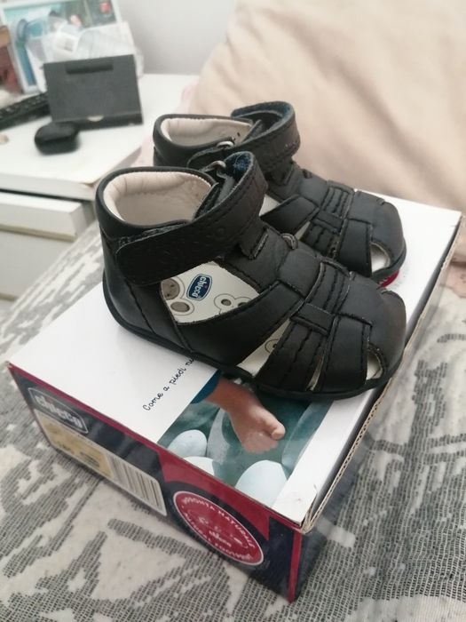 Sandálias bebe chico