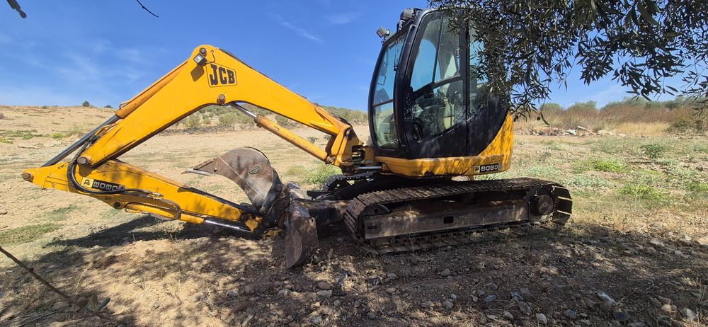 Giratória JCB 8080