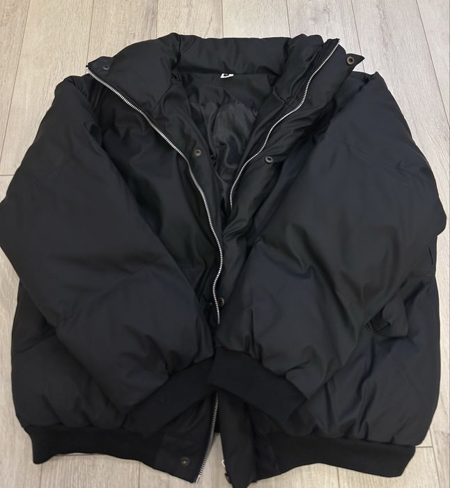 Куртка жіноча чорна