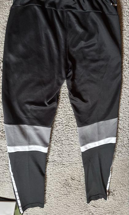 Dresy chłopięce Adidas