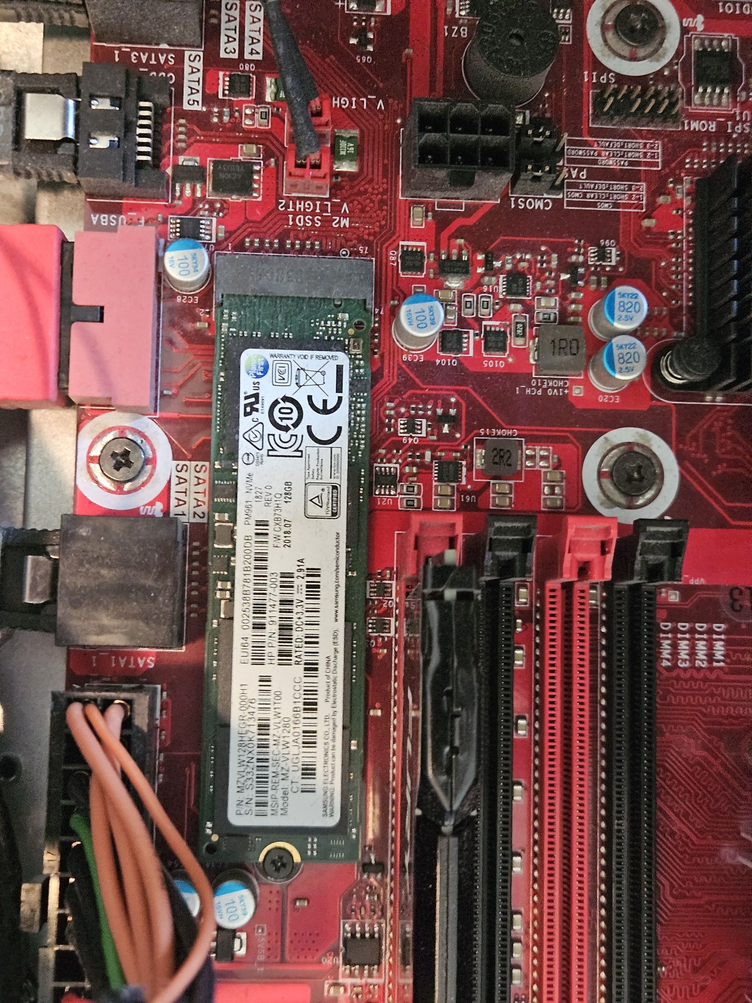 Komputer Stacjonarny HP Omen 880 GTX 1060 Ti Intel Core i5 8th gen 8Gb
