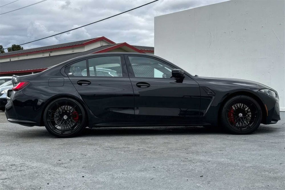 BMW M3 Competition xDrive      2023