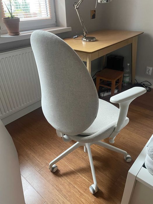 HATTEFJÄLL
Krzesło biurowe z podłokietnikami, Gunnared beżowy/biały