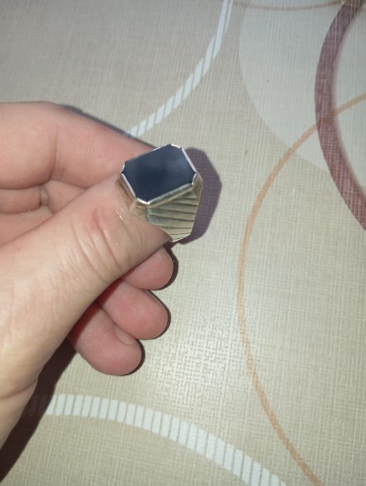 Продам чоловічу печатку