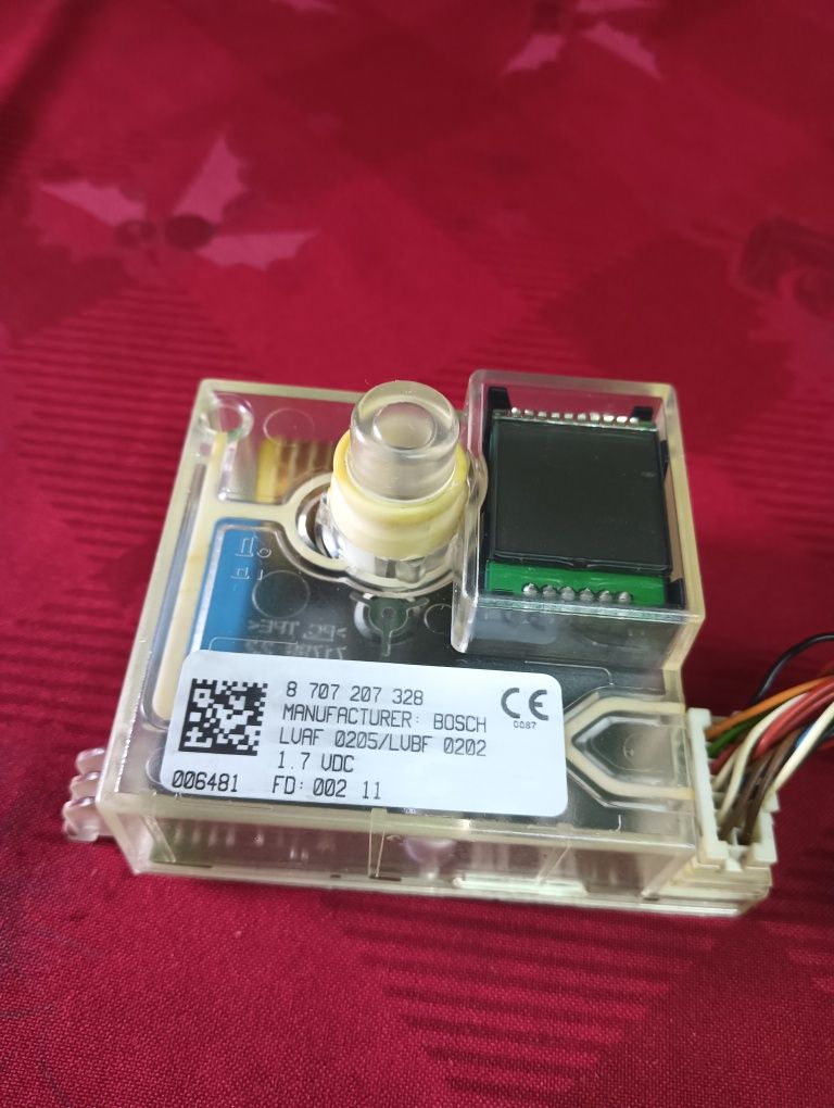 Vendo esta caixa eletrónica