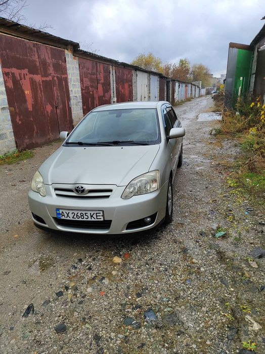 Продам toyota corolla 2005 года дизель робот