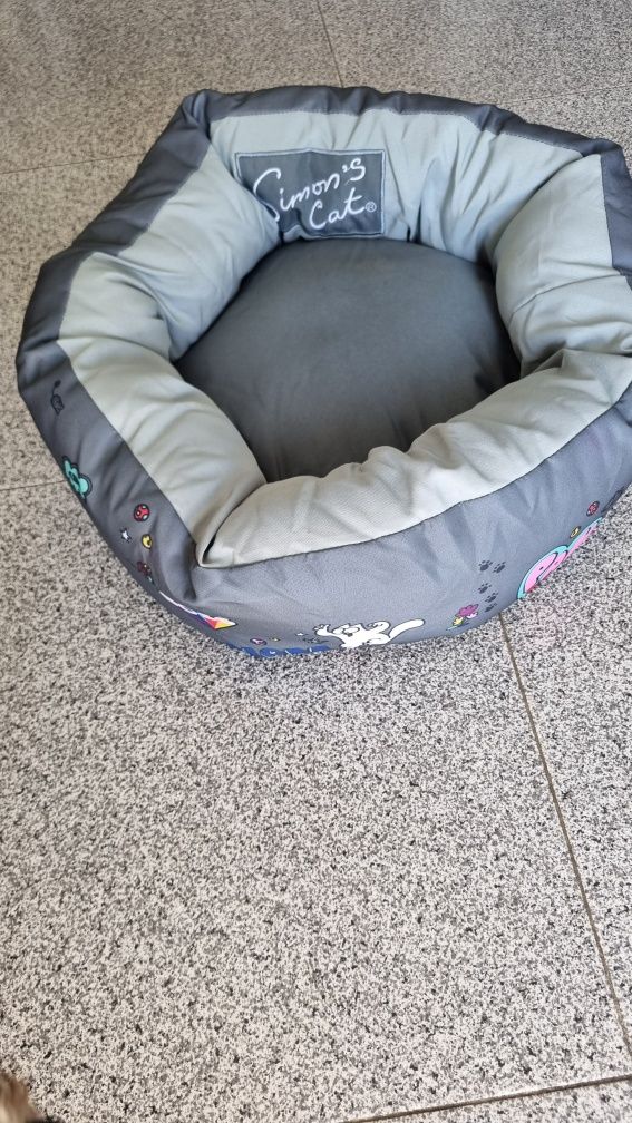 Cama para cão ou gato nova.