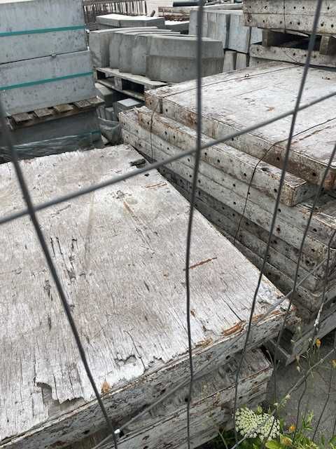 Szalunki ścienne Tanio