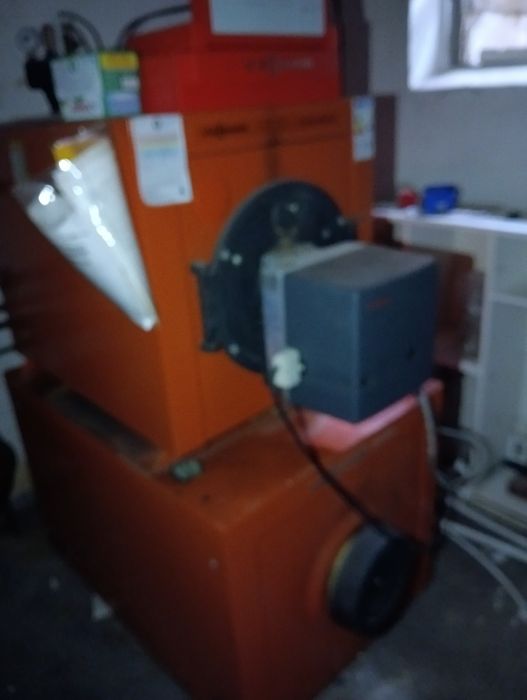 Продам котел на дизельному паливі Вісмані ще є Будерус