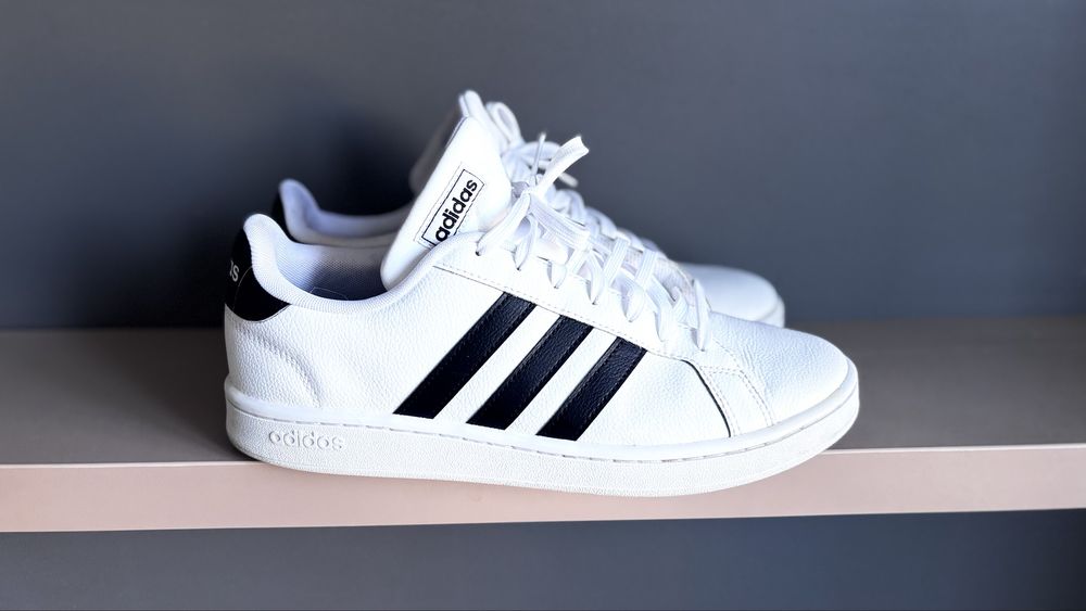 Кроссовки , кеды adidas