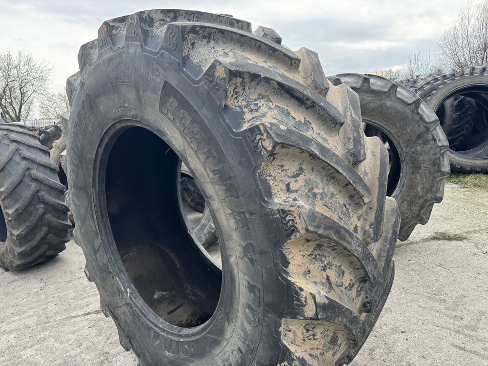 Opona 710/75R42 BKT