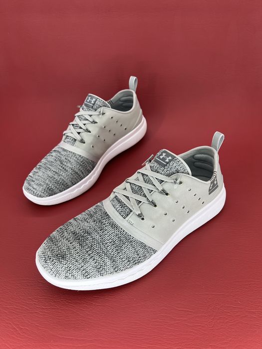 Кросівки  43р. Under Armour Charged 24/7 Low