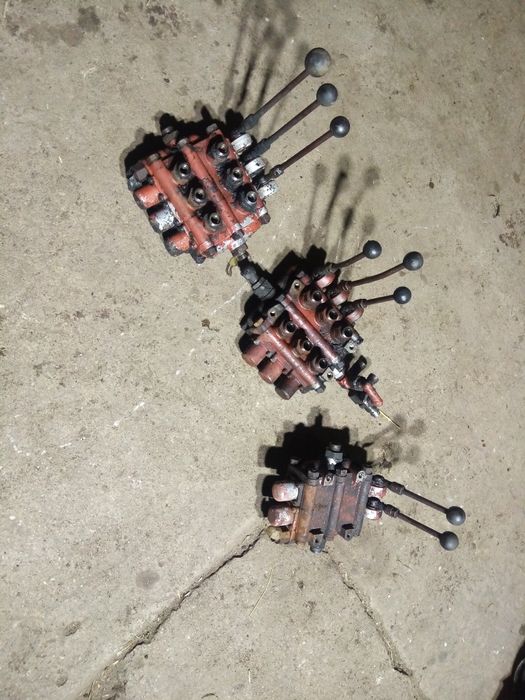 Rozdzielacz 3 i 2 sekcyjne