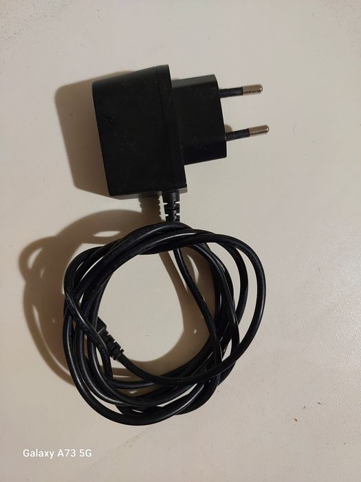 Зарядний (зарядка) пристрій міні (mini) USB
