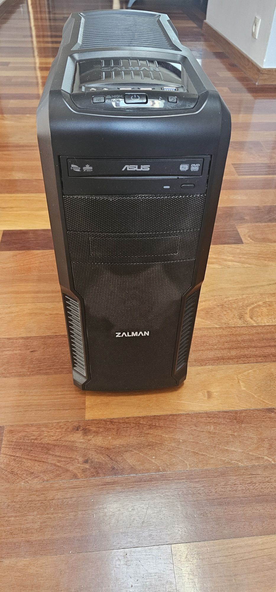 Komputer Intel i7, 16GB, karta MSI Geforce GTX760, dysk HDD 2T