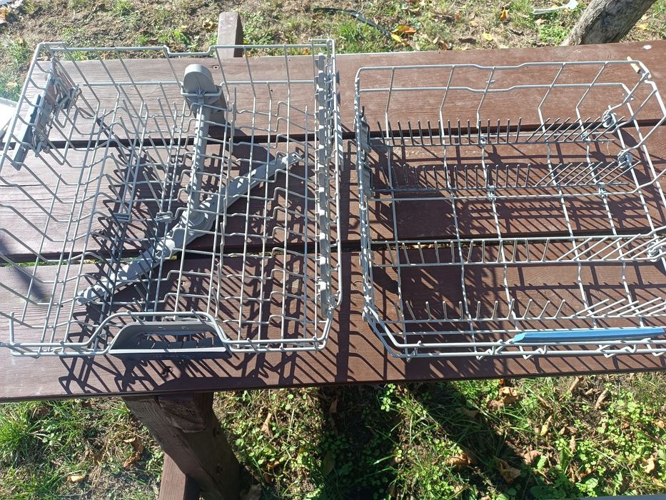 Dwa koszyki do zmywarki Bosch albo Siemens 60 cm