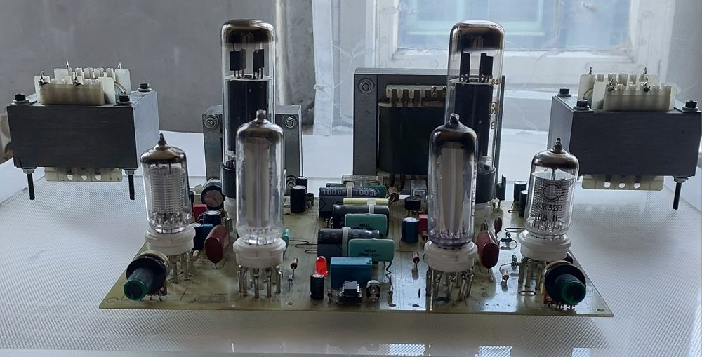 Wzmacniacz se kl. A w częściach do samodzielnego poskładania