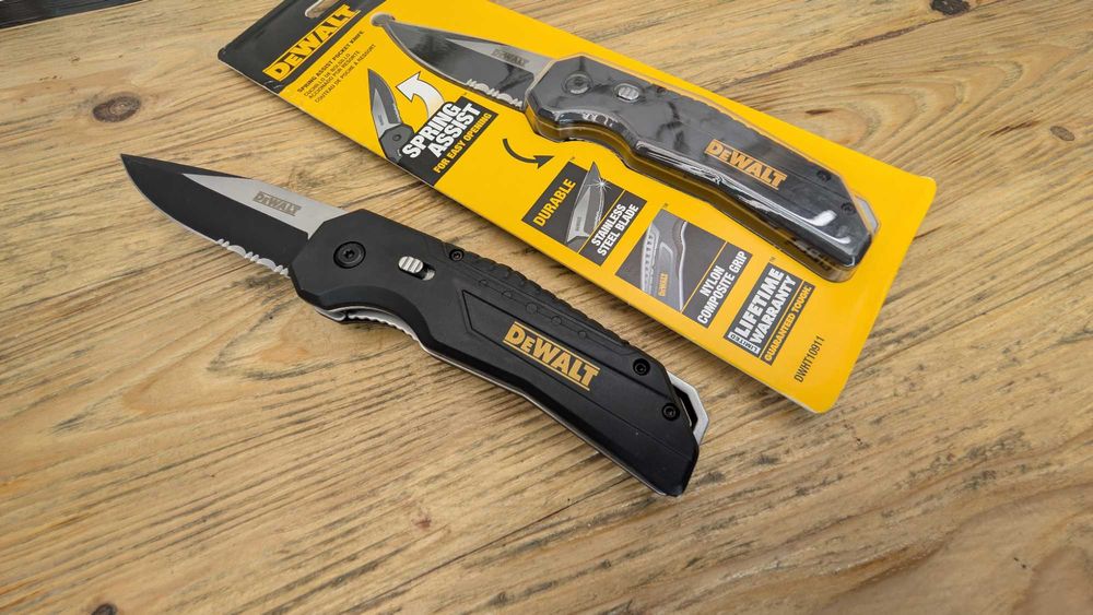 Ніж складний DeWalt DWHT10911 з США Оригінал