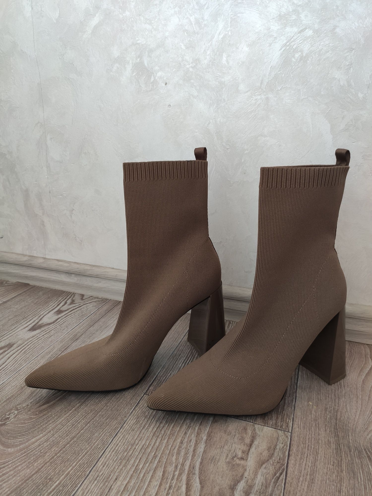 Zara ботильйони 39 розмір