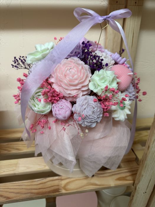 Flower Box ręcznie robiony – kwiaty sojowe, duża kompozycja.